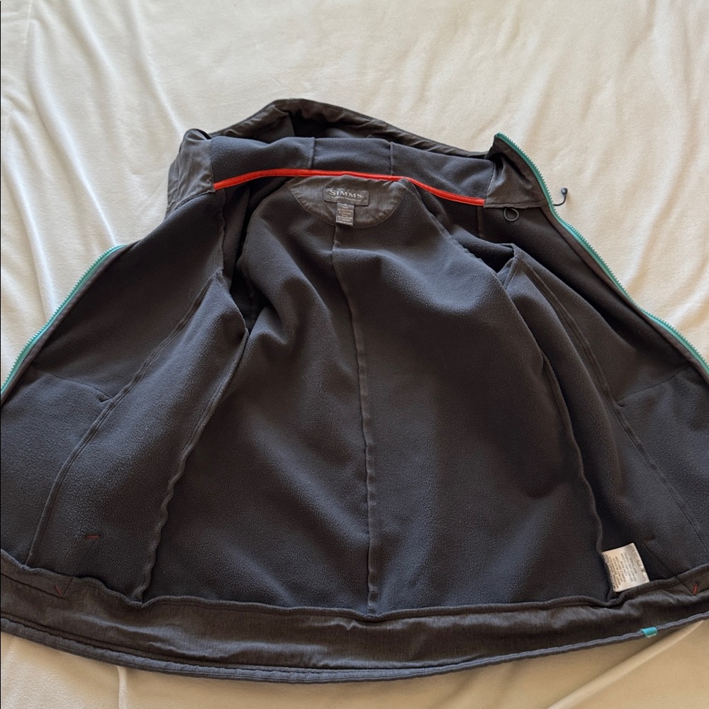 Simms hooded jacket - image 9
